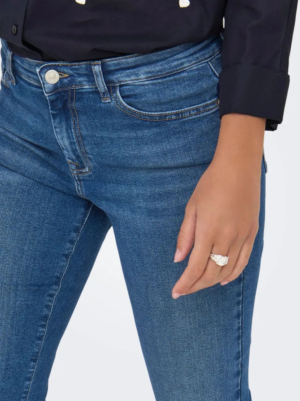 ONLSUI Medelhög midja Slim Fit Jeans