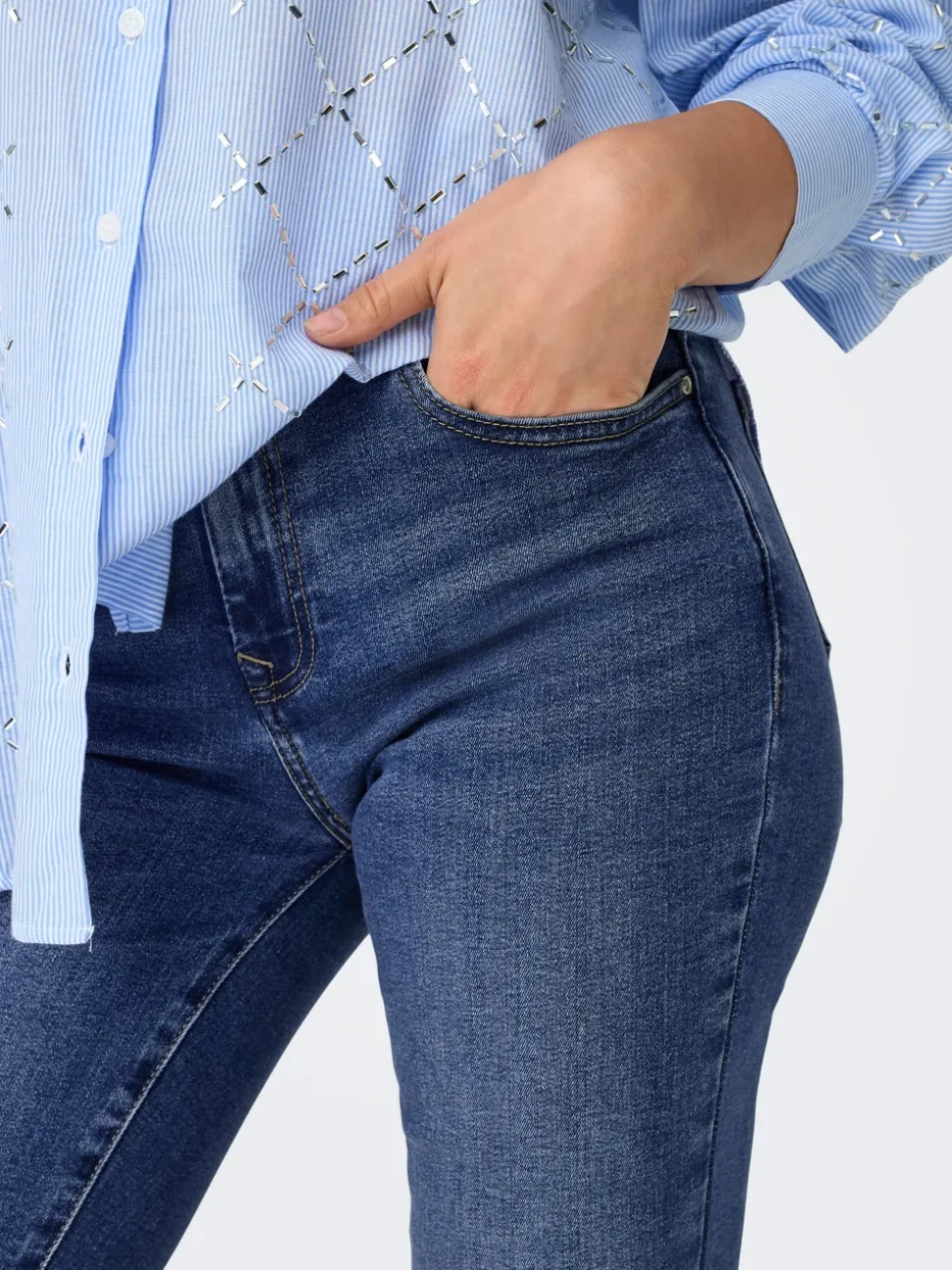 ONLSUI Medelhög midja Slim Fit Jeans