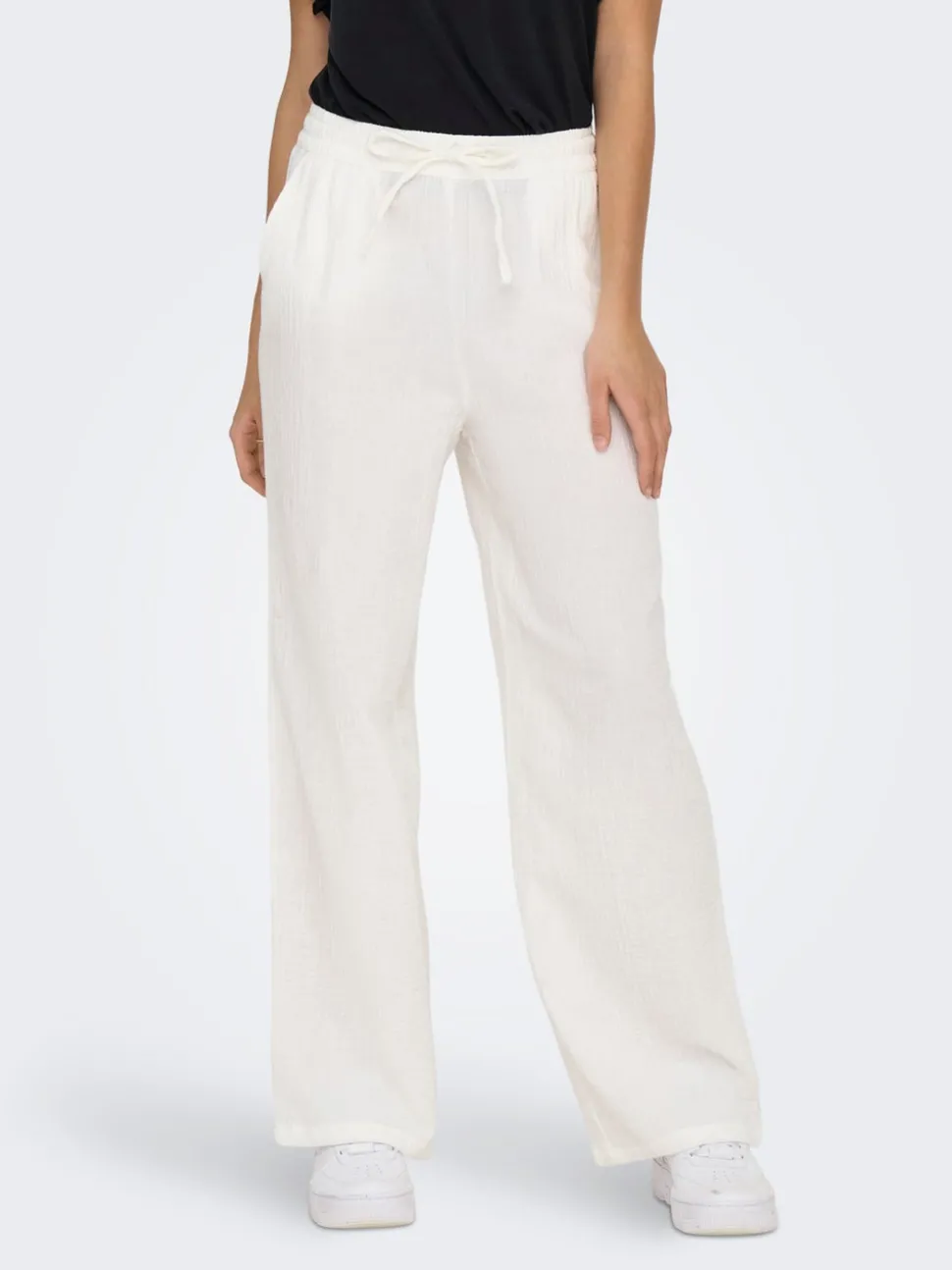 ONLTHYRA Comfort fit Byxor med vida ben