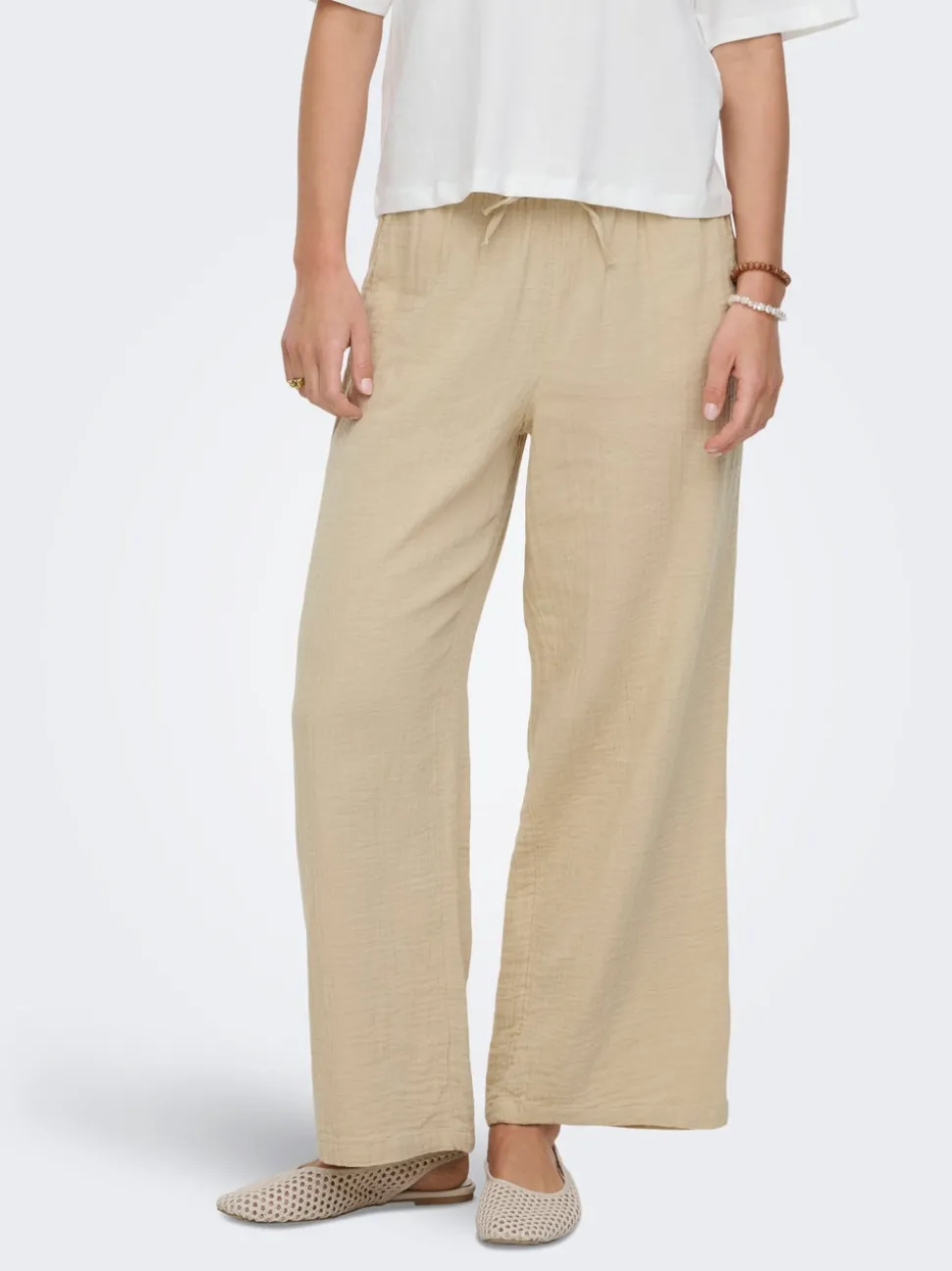 ONLTHYRA Comfort fit Byxor med vida ben