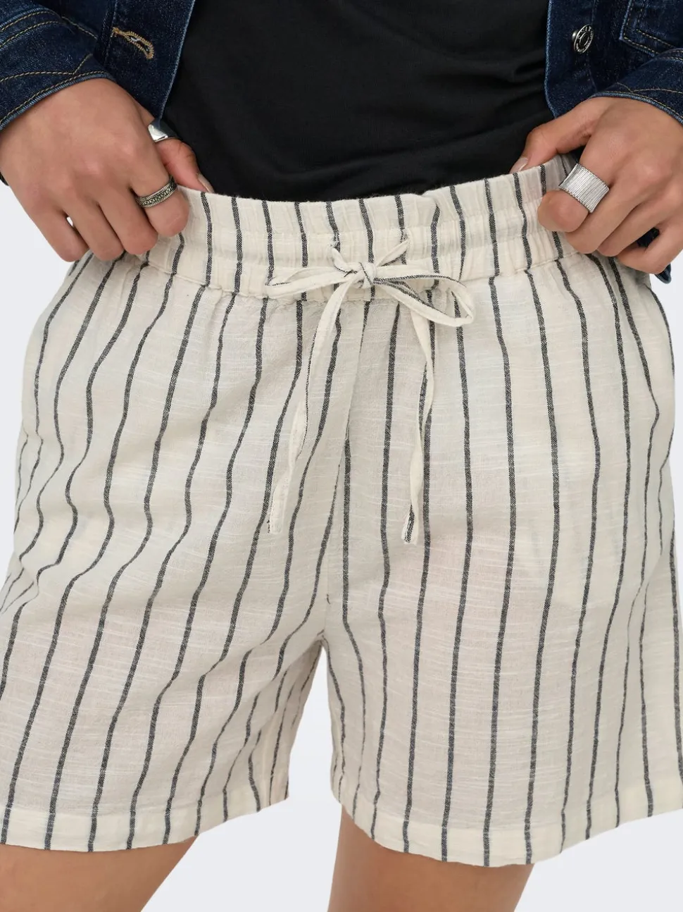 ONLTIZANA Normal passform Shorts