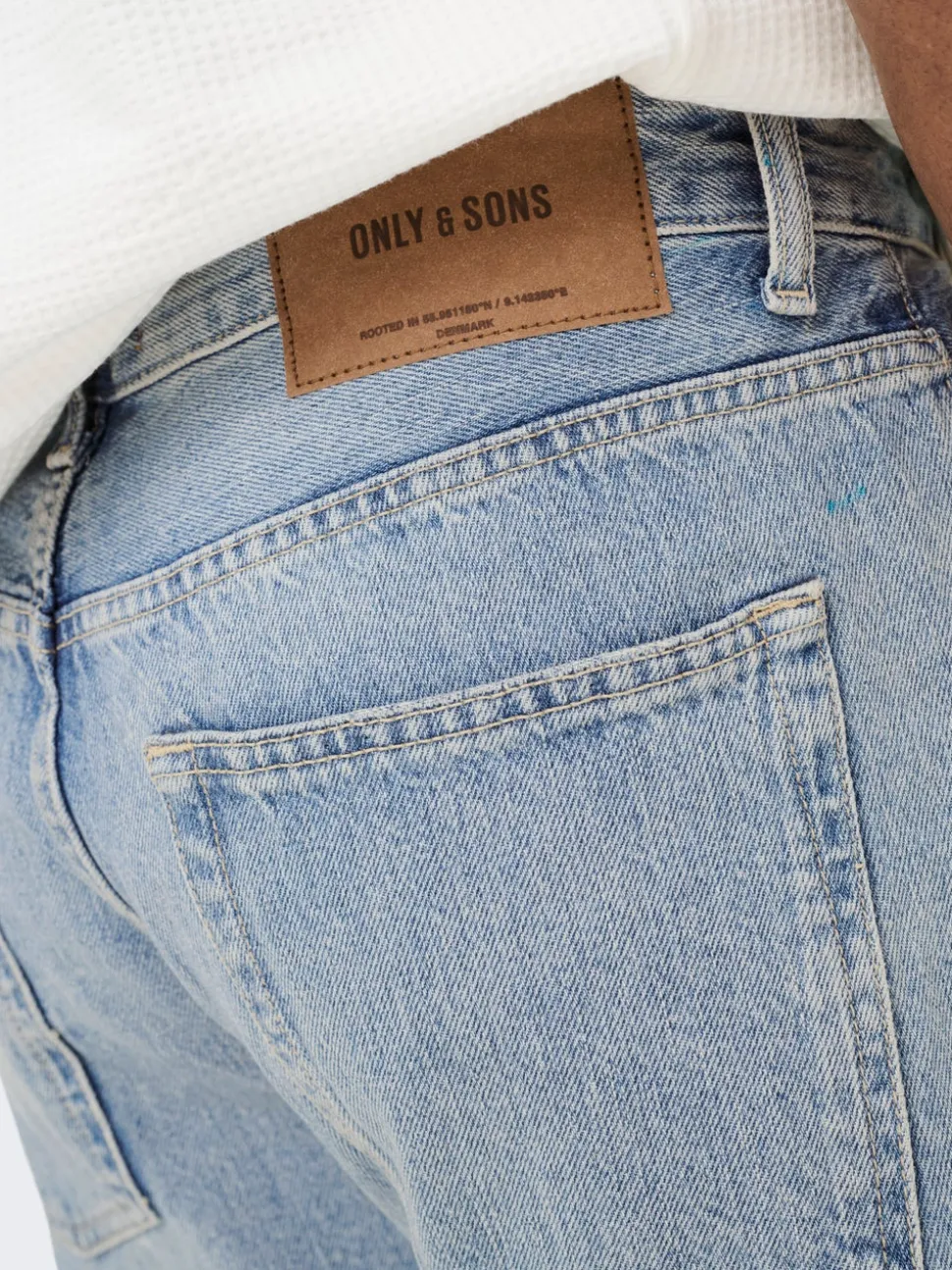 ONSEDGE Medelhög midja Rak passform Jeans