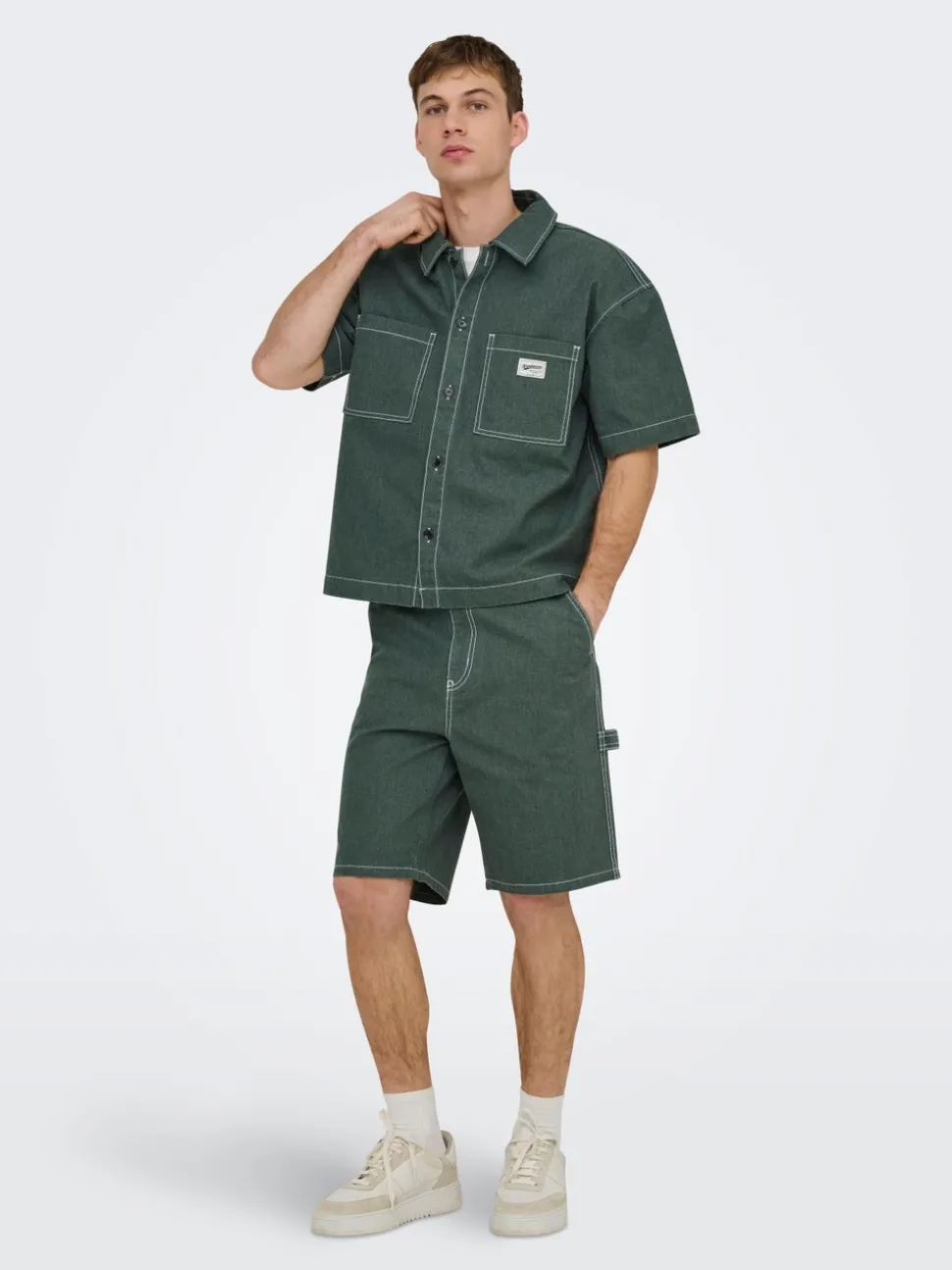 ONSEDGE Medelhög midja Rak passform Shorts i femficksmodell