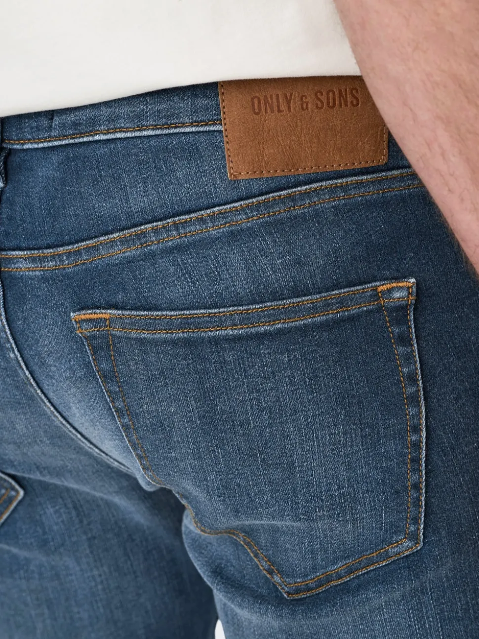 ONSLOOM Låg midja Avsmalnande slim fit Jeans
