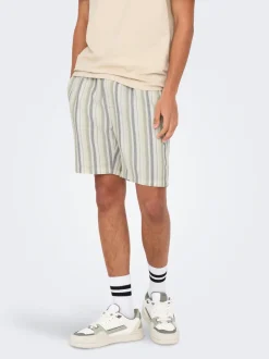 ONSTREV Medelhög midja Normal passform Shorts