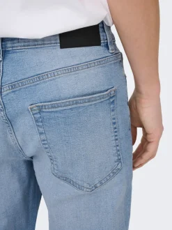 ONSYOKE Medelhög midja Avsmalnande passform Jeans