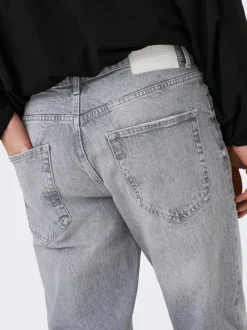 ONSYOKE Medelhög midja Avsmalnande passform Jeans