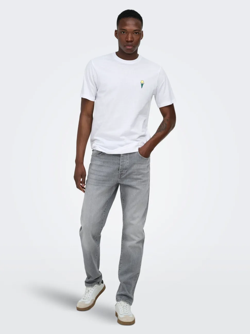ONSYOKE Medelhög midja Avsmalnande passform Stretch Jeans