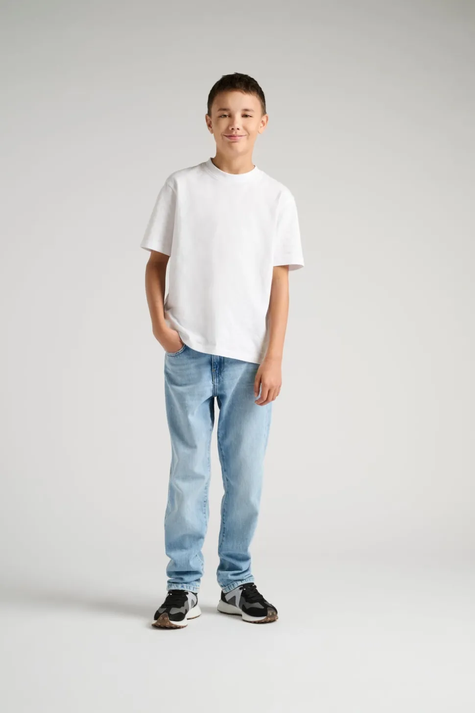 OSJEDGE Medelhög midja Rak passform Jeans