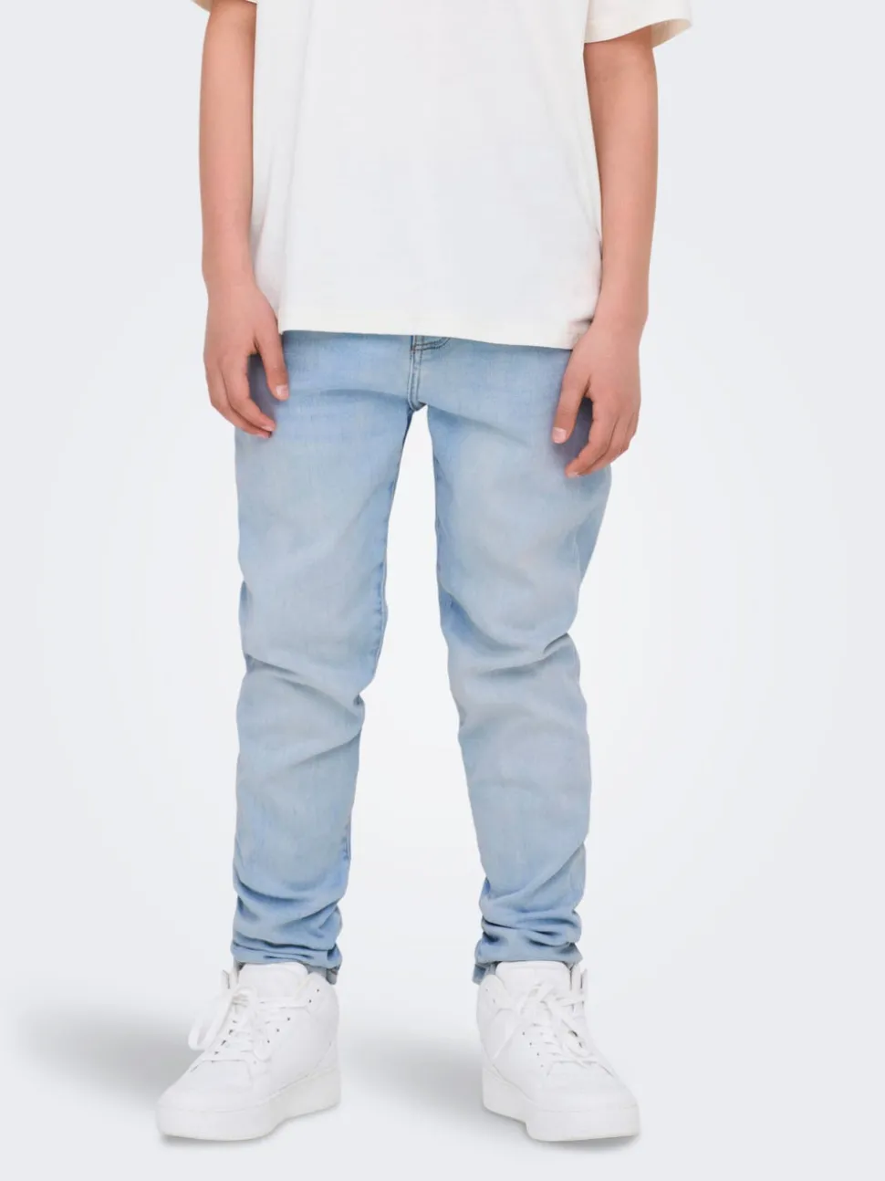 OSJYOKE Medelhög midja Avsmalnande passform Jeans